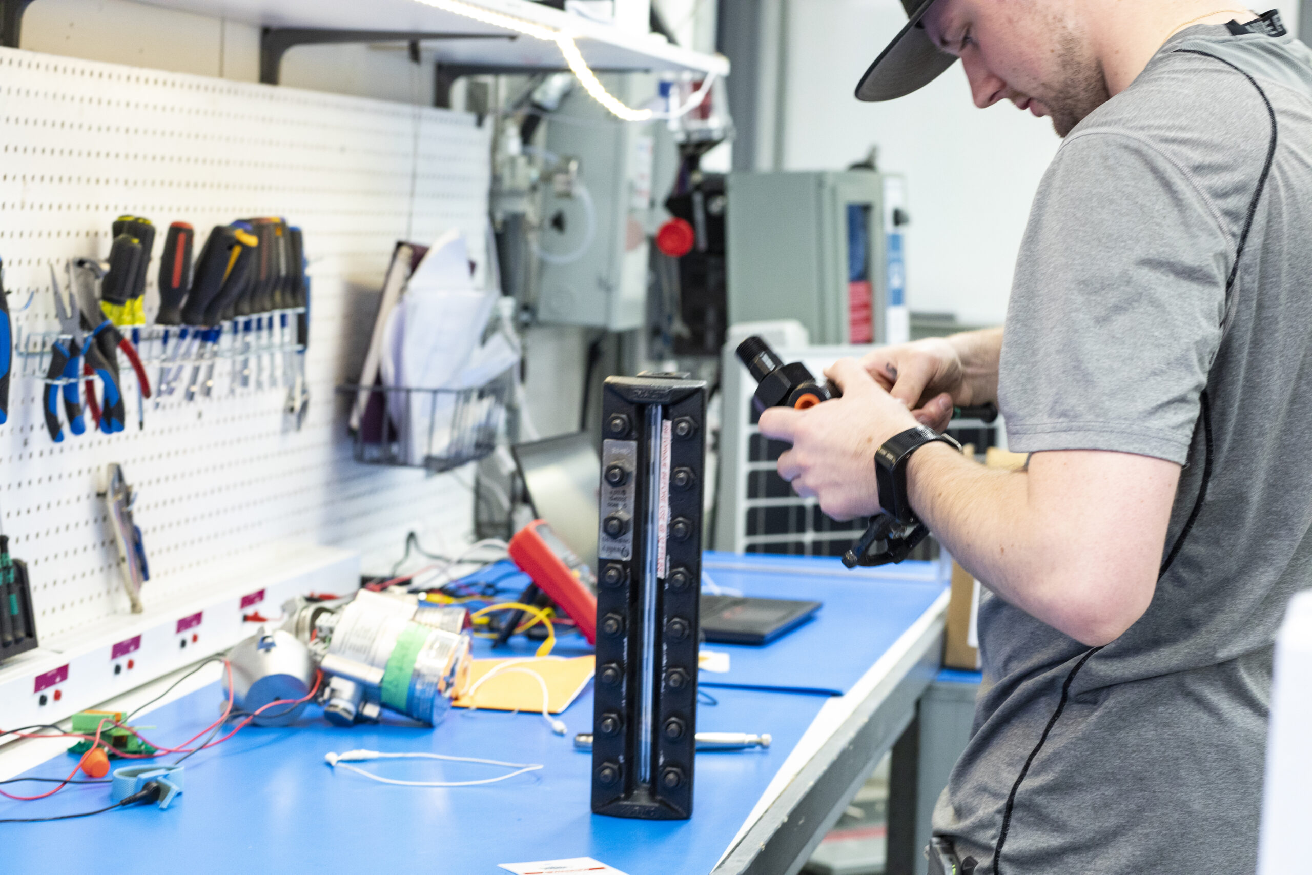 Glass Gauge Service Team