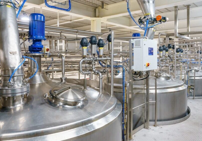 pharmaceutical factory equipment mixing tank on production line in pharmacy industry manufacture factory